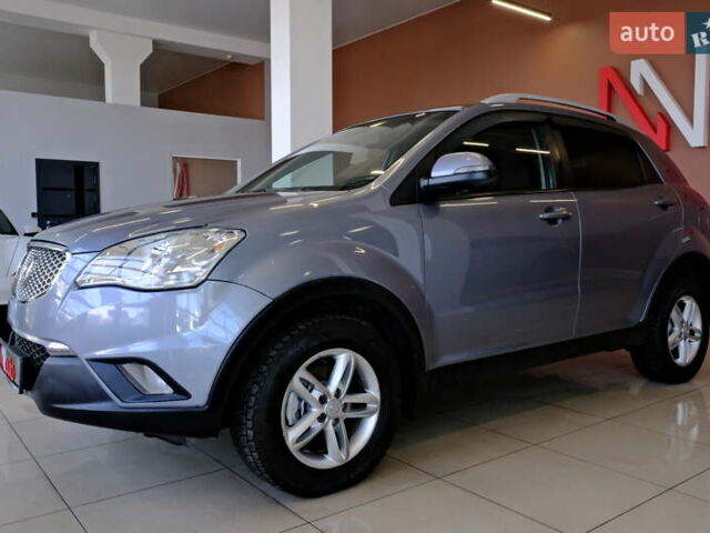 Сірий Cанг Йонг Korando, об'ємом двигуна 2 л та пробігом 161 тис. км за 6900 $, фото 4 на Automoto.ua