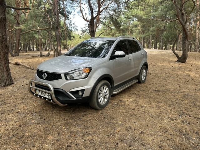 Серый Cанг Йонг Корандо, объемом двигателя 2 л и пробегом 125 тыс. км за 10000 $, фото 4 на Automoto.ua