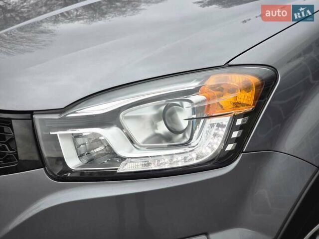 Серый Cанг Йонг Корандо, объемом двигателя 2 л и пробегом 99 тыс. км за 9500 $, фото 17 на Automoto.ua