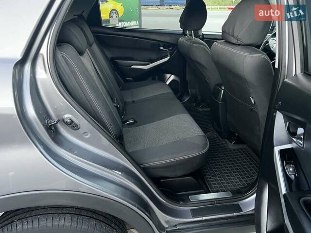 Сірий Cанг Йонг Korando, об'ємом двигуна 2 л та пробігом 181 тис. км за 10700 $, фото 19 на Automoto.ua