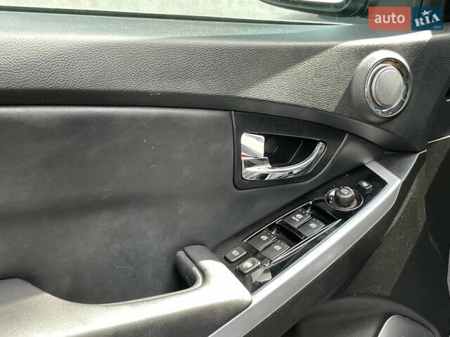 Сірий Cанг Йонг Korando, об'ємом двигуна 2 л та пробігом 194 тис. км за 10490 $, фото 18 на Automoto.ua