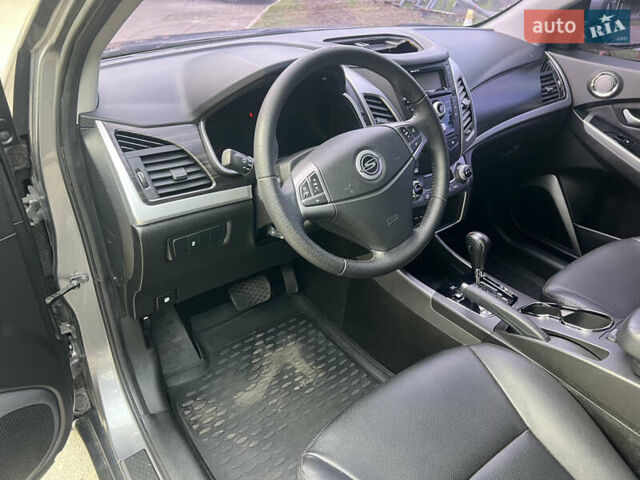 Серый Cанг Йонг Корандо, объемом двигателя 2 л и пробегом 80 тыс. км за 11999 $, фото 11 на Automoto.ua