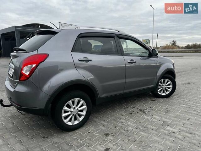 Серый Cанг Йонг Корандо, объемом двигателя 2 л и пробегом 181 тыс. км за 10200 $, фото 4 на Automoto.ua