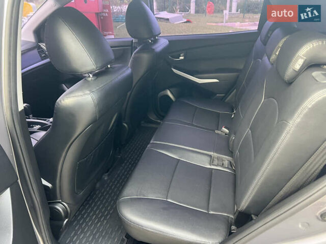 Серый Cанг Йонг Корандо, объемом двигателя 2 л и пробегом 80 тыс. км за 11999 $, фото 9 на Automoto.ua