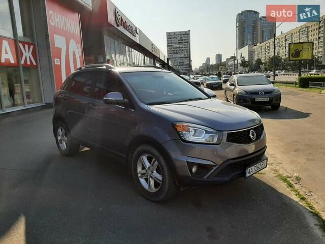 Сірий Cанг Йонг Korando, об'ємом двигуна 2 л та пробігом 170 тис. км за 11000 $, фото 2 на Automoto.ua