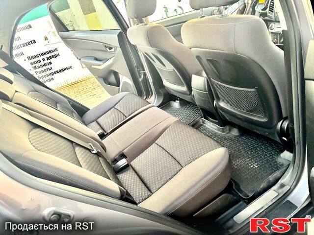 Сірий Cанг Йонг Korando, об'ємом двигуна 2 л та пробігом 130 тис. км за 9999 $, фото 10 на Automoto.ua