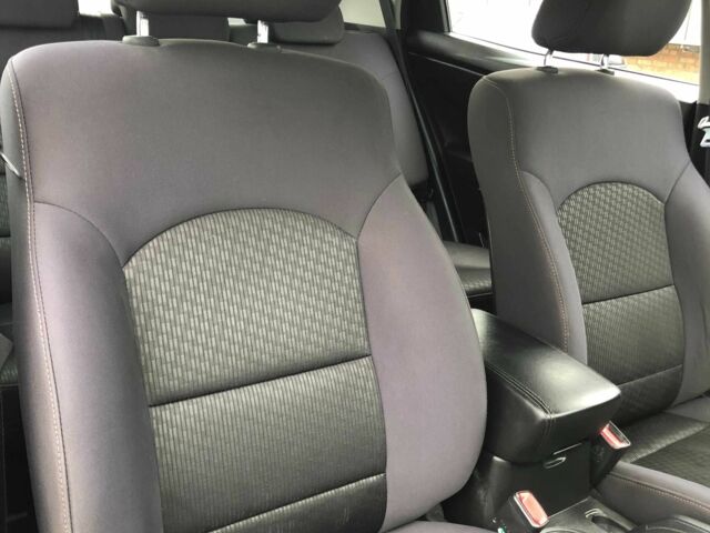 Серый Cанг Йонг Корандо, объемом двигателя 2 л и пробегом 83 тыс. км за 11450 $, фото 13 на Automoto.ua