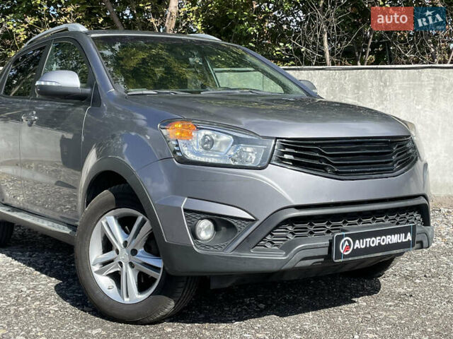 Сірий Cанг Йонг Korando, об'ємом двигуна 2 л та пробігом 194 тис. км за 10490 $, фото 1 на Automoto.ua