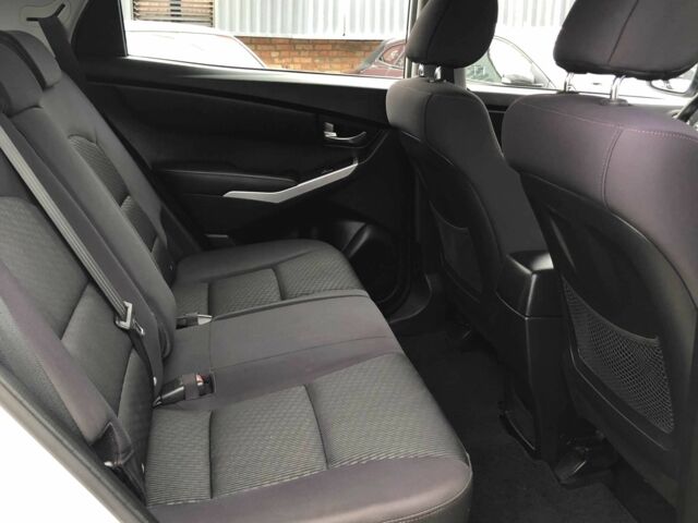 Серый Cанг Йонг Корандо, объемом двигателя 2 л и пробегом 83 тыс. км за 11450 $, фото 14 на Automoto.ua