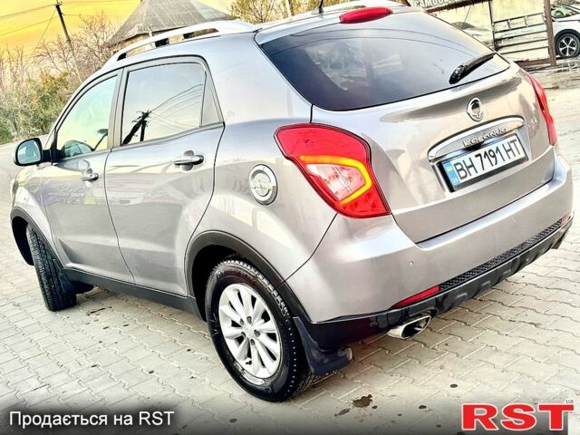 Сірий Cанг Йонг Korando, об'ємом двигуна 2 л та пробігом 130 тис. км за 9999 $, фото 5 на Automoto.ua