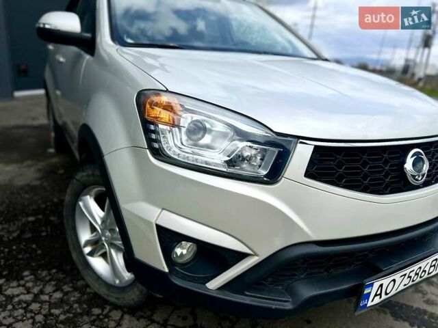 Серый Cанг Йонг Корандо, объемом двигателя 2 л и пробегом 160 тыс. км за 8900 $, фото 1 на Automoto.ua