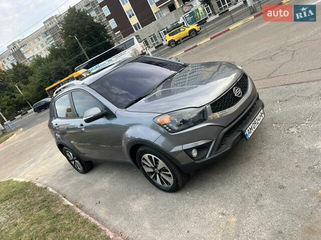 Серый Cанг Йонг Корандо, объемом двигателя 2 л и пробегом 80 тыс. км за 11999 $, фото 2 на Automoto.ua