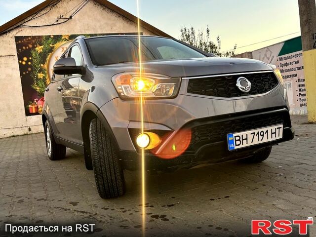 Сірий Cанг Йонг Korando, об'ємом двигуна 2 л та пробігом 130 тис. км за 9999 $, фото 1 на Automoto.ua