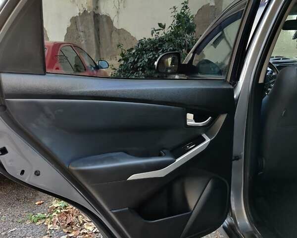 Сірий Cанг Йонг Korando, об'ємом двигуна 2 л та пробігом 179 тис. км за 9000 $, фото 17 на Automoto.ua