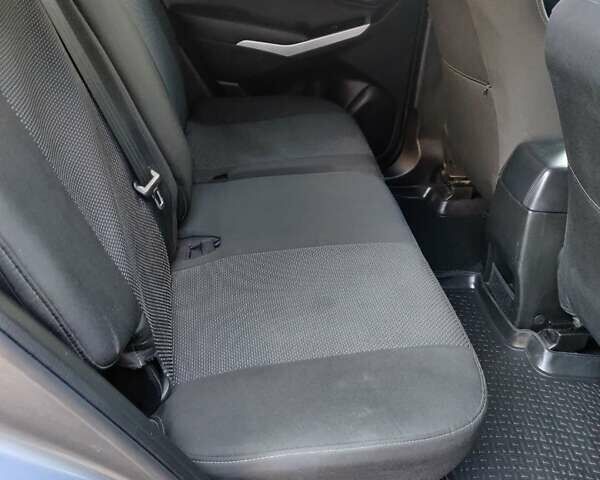 Сірий Cанг Йонг Korando, об'ємом двигуна 2 л та пробігом 179 тис. км за 9000 $, фото 16 на Automoto.ua