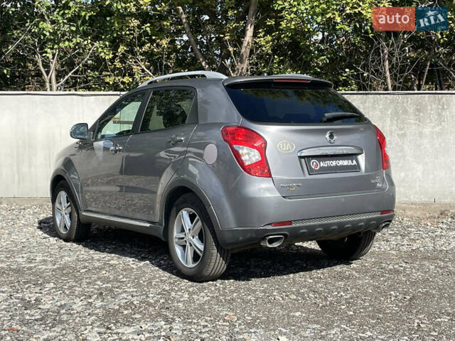 Сірий Cанг Йонг Korando, об'ємом двигуна 2 л та пробігом 194 тис. км за 10490 $, фото 5 на Automoto.ua