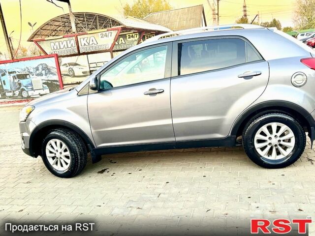 Сірий Cанг Йонг Korando, об'ємом двигуна 2 л та пробігом 130 тис. км за 9999 $, фото 6 на Automoto.ua