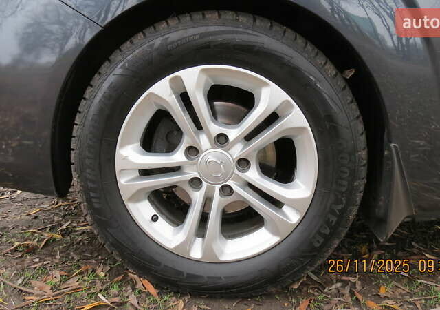 Серый Cанг Йонг Корандо, объемом двигателя 2.16 л и пробегом 254 тыс. км за 15000 $, фото 44 на Automoto.ua