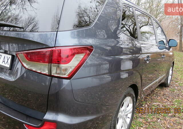 Серый Cанг Йонг Корандо, объемом двигателя 2.16 л и пробегом 254 тыс. км за 15000 $, фото 15 на Automoto.ua