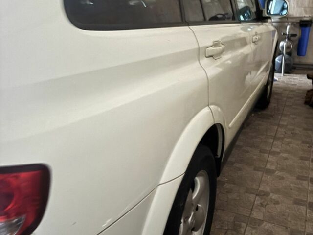 Белый Cанг Йонг Кирон, объемом двигателя 2 л и пробегом 140 тыс. км за 7500 $, фото 3 на Automoto.ua