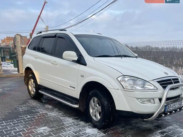 Білий Cанг Йонг Kyron, об'ємом двигуна 2 л та пробігом 159 тис. км за 7850 $, фото 10 на Automoto.ua