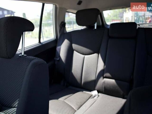 Белый Cанг Йонг Кирон, объемом двигателя 2 л и пробегом 168 тыс. км за 8999 $, фото 13 на Automoto.ua