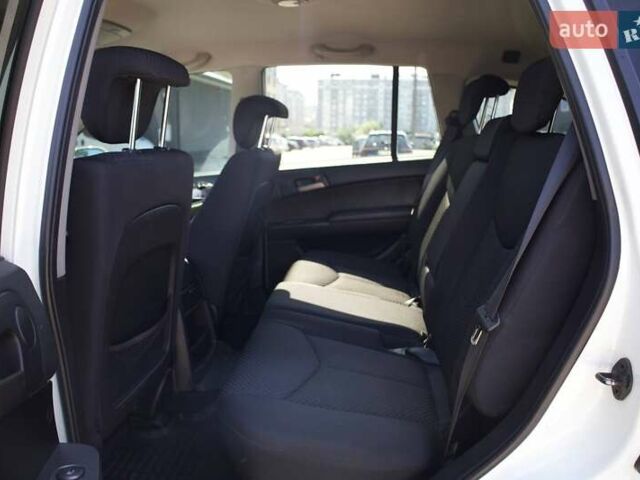 Белый Cанг Йонг Кирон, объемом двигателя 2 л и пробегом 168 тыс. км за 8999 $, фото 10 на Automoto.ua