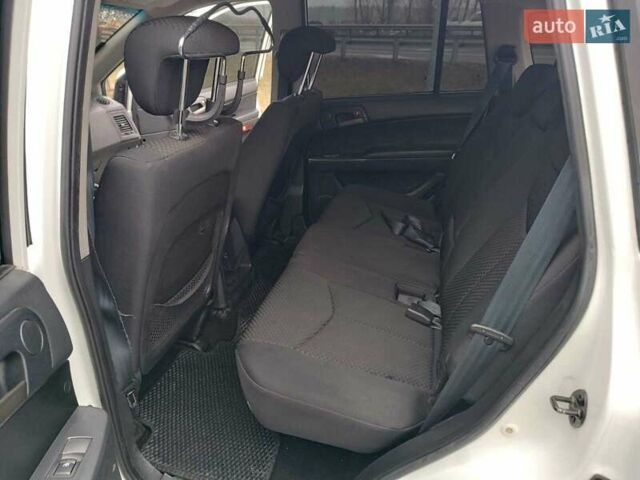 Белый Cанг Йонг Кирон, объемом двигателя 2 л и пробегом 150 тыс. км за 8000 $, фото 19 на Automoto.ua