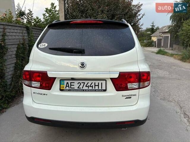 Білий Cанг Йонг Kyron, об'ємом двигуна 2 л та пробігом 39 тис. км за 13000 $, фото 15 на Automoto.ua