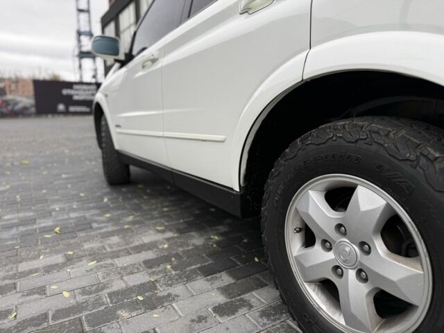 Cанг Йонг Kyron 2014 у Києві на Automoto.ua Білий Cанг Йонг Kyron, об'ємом двигуна 2 л та пробігом 180 тис. км за 9500 $, фото 23 на Automoto.ua