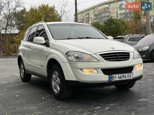 Белый Cанг Йонг Кирон, объемом двигателя 2 л и пробегом 180 тыс. км за 9500 $, фото 12 на Automoto.ua