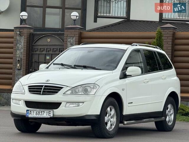 Білий Cанг Йонг Kyron, об'ємом двигуна 2 л та пробігом 300 тис. км за 7500 $, фото 4 на Automoto.ua