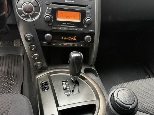 Cанг Йонг Kyron 2014 у Києві на Automoto.ua Білий Cанг Йонг Kyron, об'ємом двигуна 2 л та пробігом 180 тис. км за 9500 $, фото 14 на Automoto.ua