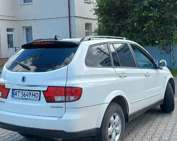 Белый Cанг Йонг Кирон, объемом двигателя 2 л и пробегом 155 тыс. км за 6600 $, фото 5 на Automoto.ua