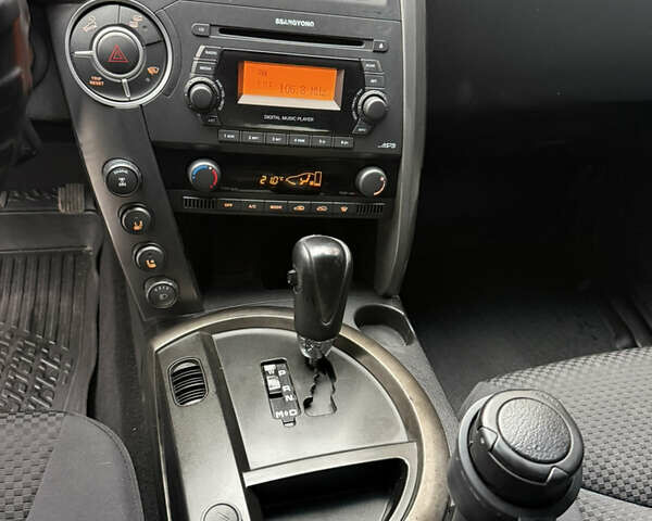 Белый Cанг Йонг Кирон, объемом двигателя 2 л и пробегом 180 тыс. км за 9500 $, фото 20 на Automoto.ua