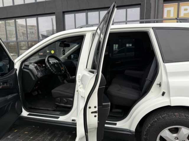 Cанг Йонг Kyron 2014 у Києві на Automoto.ua Білий Cанг Йонг Kyron, об'ємом двигуна 2 л та пробігом 180 тис. км за 9500 $, фото 16 на Automoto.ua