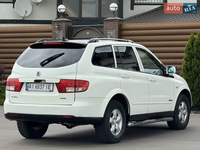 Білий Cанг Йонг Kyron, об'ємом двигуна 2 л та пробігом 300 тис. км за 7500 $, фото 25 на Automoto.ua
