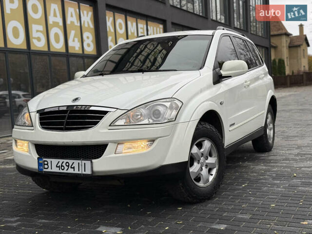 Белый Cанг Йонг Кирон, объемом двигателя 2 л и пробегом 180 тыс. км за 9500 $, фото 14 на Automoto.ua