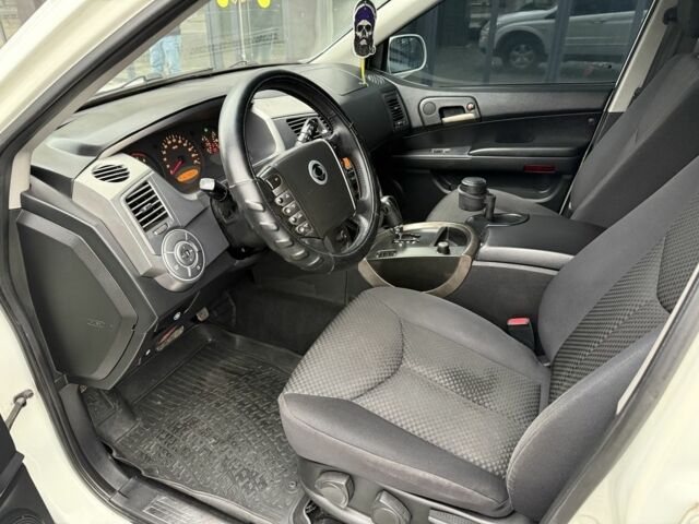 Cанг Йонг Kyron 2014 у Києві на Automoto.ua Білий Cанг Йонг Kyron, об'ємом двигуна 2 л та пробігом 180 тис. км за 9500 $, фото 12 на Automoto.ua