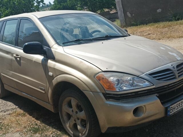 Бежевий Cанг Йонг Kyron, об'ємом двигуна 2 л та пробігом 220 тис. км за 4500 $, фото 1 на Automoto.ua