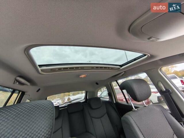 Бежевый Cанг Йонг Кирон, объемом двигателя 2 л и пробегом 221 тыс. км за 7500 $, фото 27 на Automoto.ua