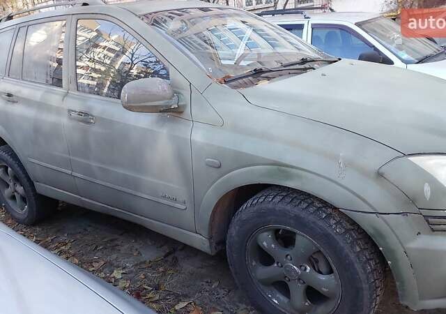 Бежевий Cанг Йонг Kyron, об'ємом двигуна 2 л та пробігом 253 тис. км за 4691 $, фото 2 на Automoto.ua