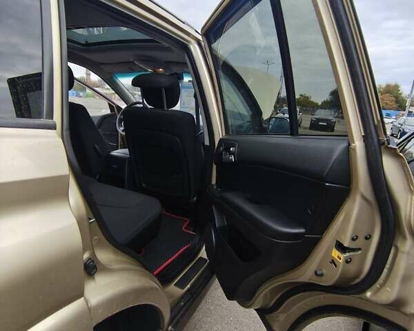 Бежевый Cанг Йонг Кирон, объемом двигателя 2 л и пробегом 221 тыс. км за 7500 $, фото 13 на Automoto.ua