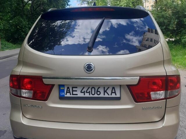 Бежевый Cанг Йонг Кирон, объемом двигателя 2 л и пробегом 145 тыс. км за 5500 $, фото 4 на Automoto.ua