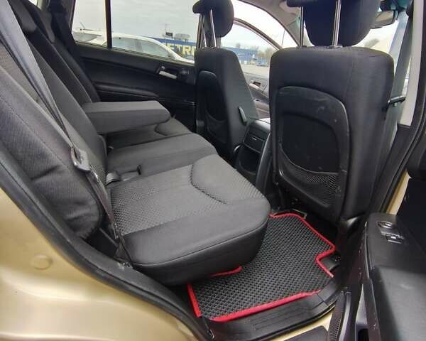 Бежевый Cанг Йонг Кирон, объемом двигателя 2 л и пробегом 221 тыс. км за 7500 $, фото 9 на Automoto.ua