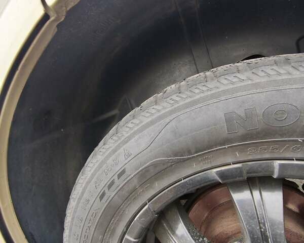 Бежевый Cанг Йонг Кирон, объемом двигателя 2 л и пробегом 221 тыс. км за 7500 $, фото 2 на Automoto.ua