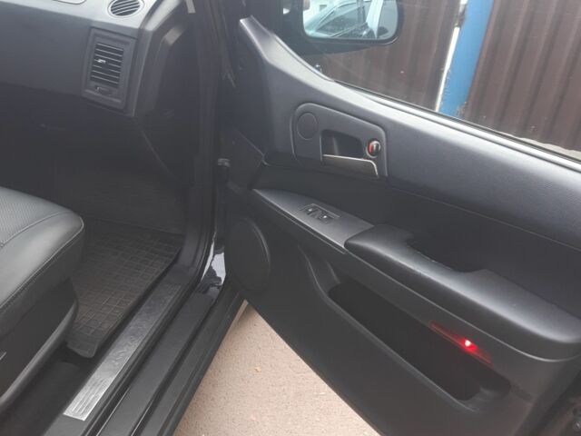 Чорний Cанг Йонг Kyron, об'ємом двигуна 2 л та пробігом 260 тис. км за 8000 $, фото 6 на Automoto.ua