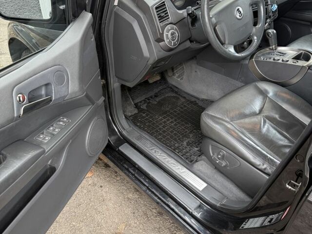 Черный Cанг Йонг Кирон, объемом двигателя 2 л и пробегом 155 тыс. км за 3500 $, фото 6 на Automoto.ua