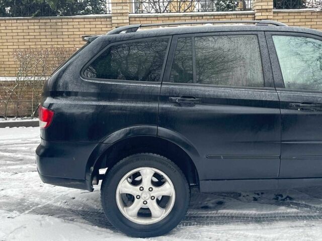 Чорний Cанг Йонг Kyron, об'ємом двигуна 2 л та пробігом 285 тис. км за 4490 $, фото 6 на Automoto.ua