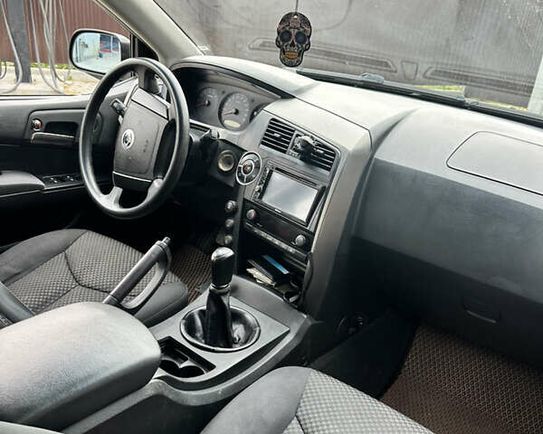 Чорний Cанг Йонг Kyron, об'ємом двигуна 2 л та пробігом 258 тис. км за 7299 $, фото 3 на Automoto.ua